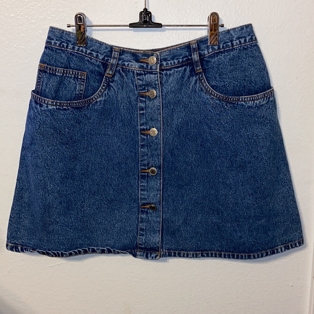 An vintage button skirt